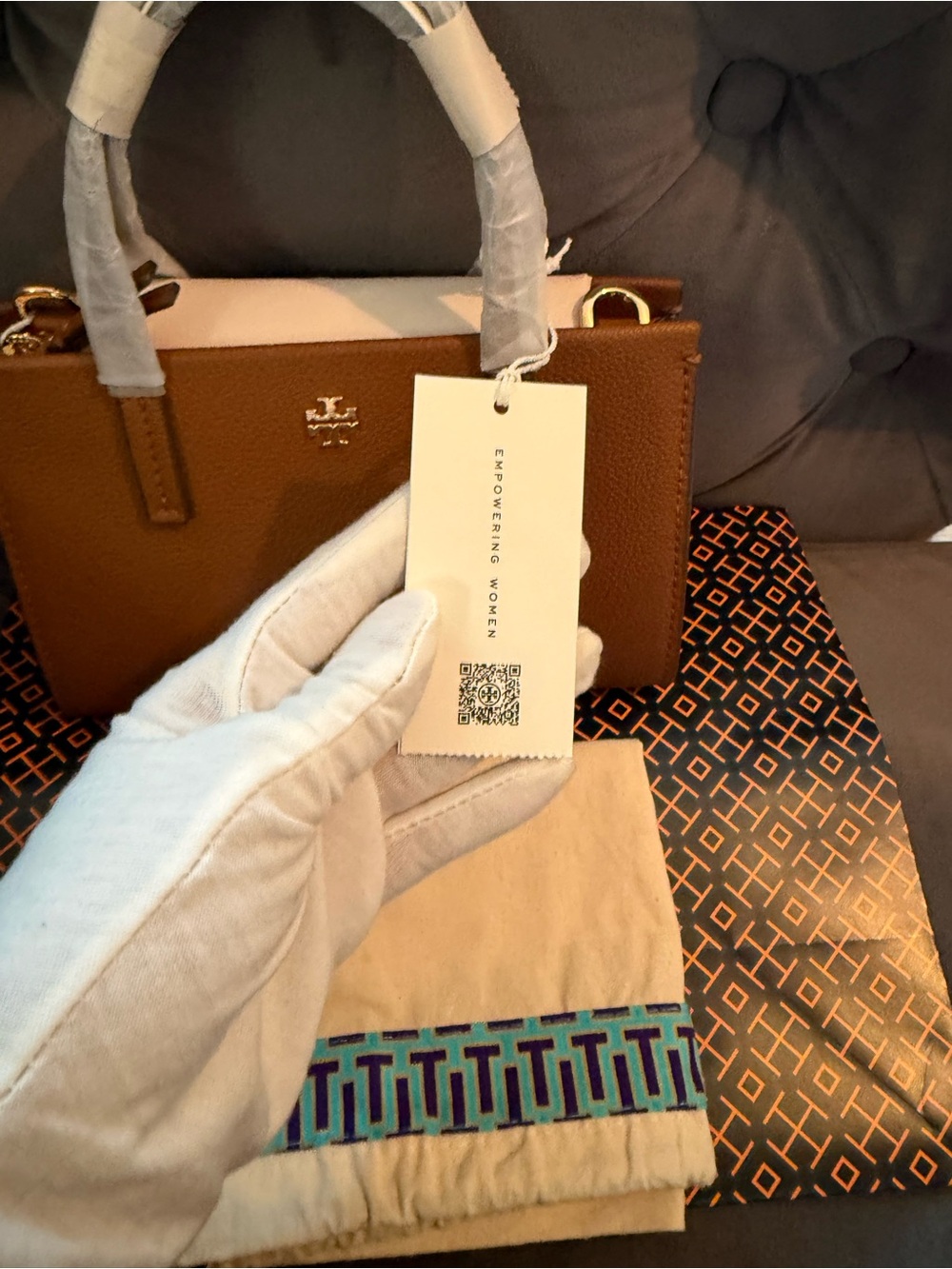 🔥NWT Tory Burch Blake Mini Tote in Cortado brown pebbled leather features gold🔥 - Picture 11 of 16